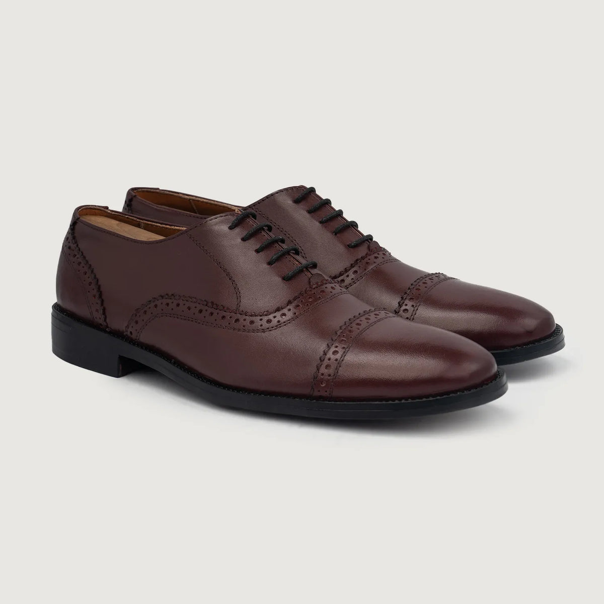 Grisson Brogues Oxford Granate Zapatos de cuero para Hombre For Men in Maroon Full-Grain Leather - Vista de perfil | Comprar online