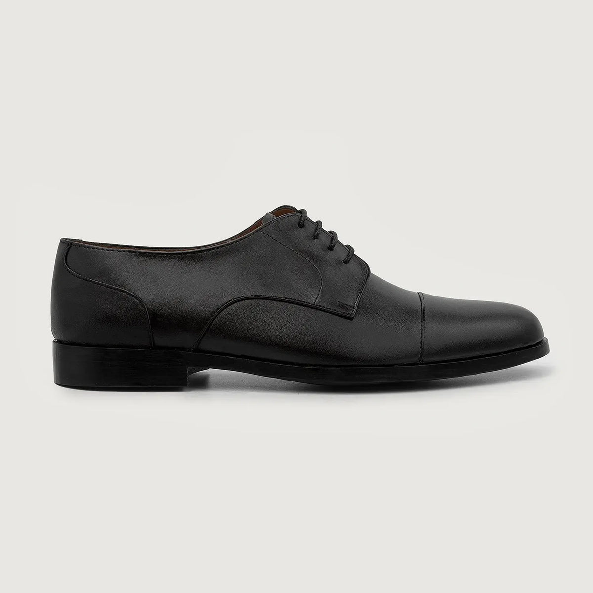 Black Full-Grain leather Shoes - Construcción cosida Goodyear y puntera delantera