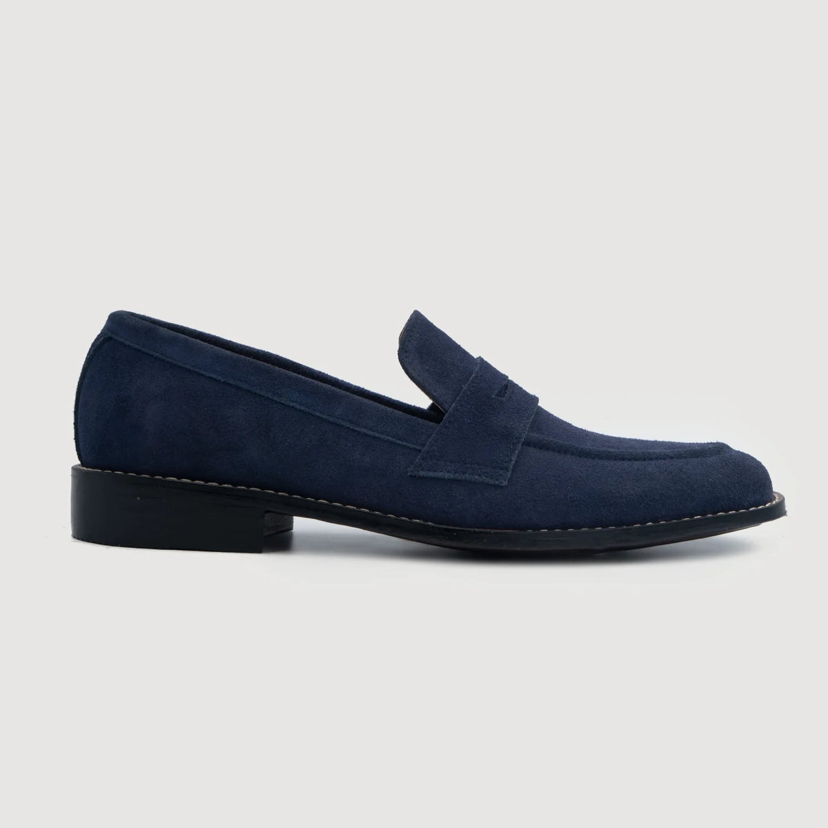 Midnight Blue Goatskin Suede Leather Loafers - Construcción cosida Goodyear y puntera delantera