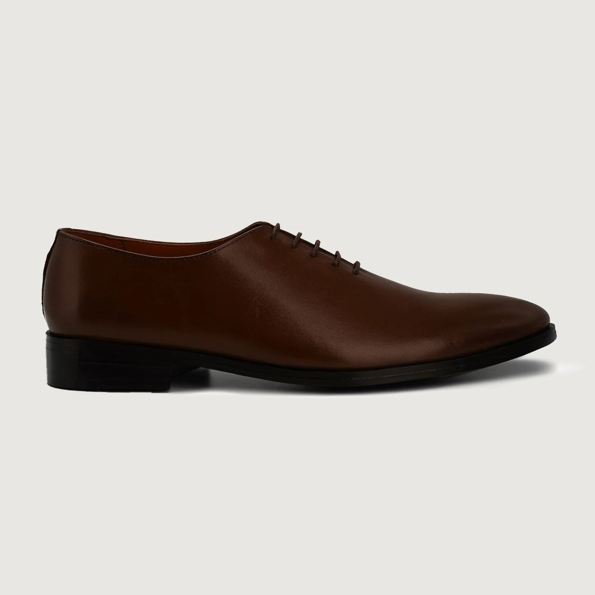 Brown Full-Grain leather Goods - Vista posterior con hombros definidos y bajo impecable