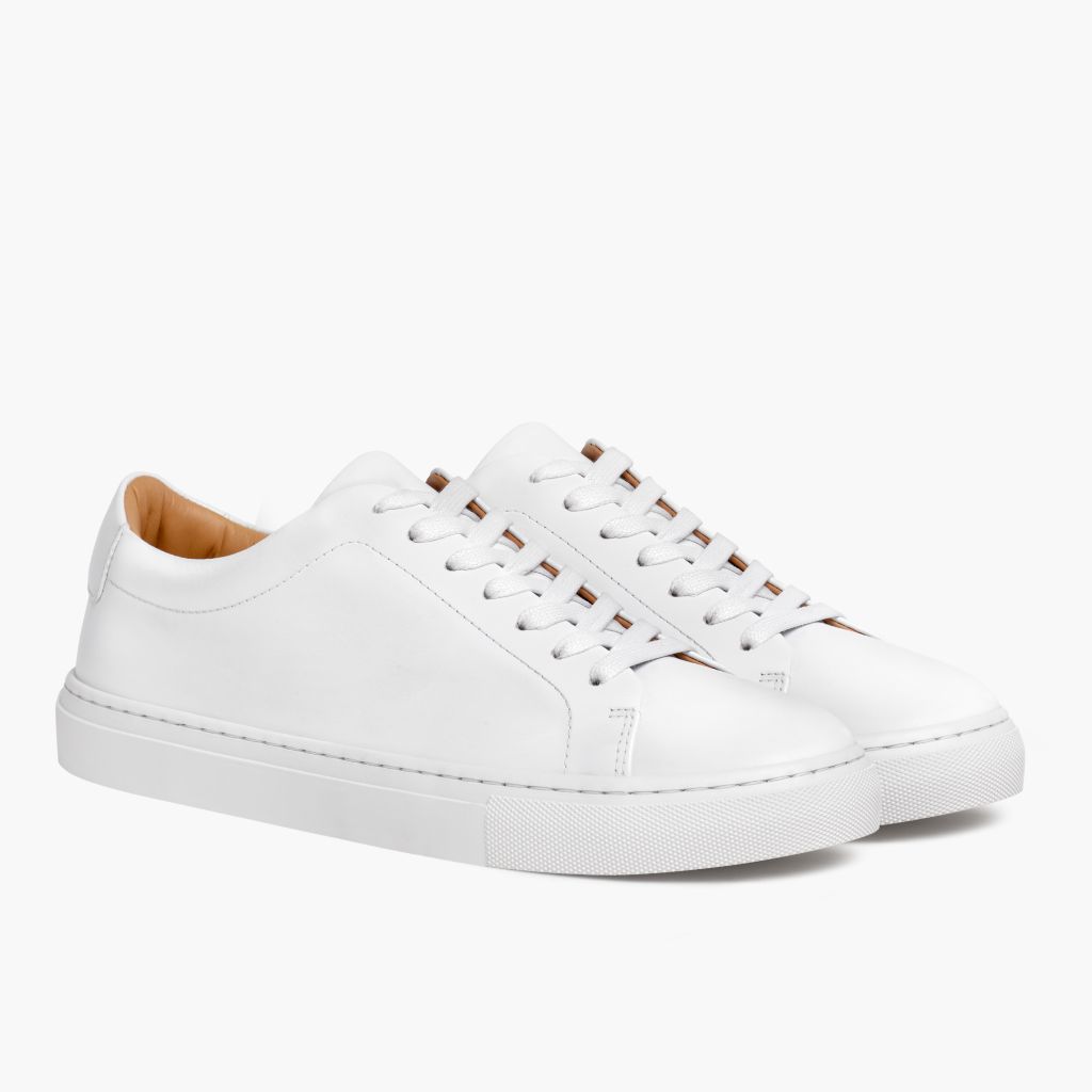 Encore White Leather Sneakers in White Full-Grain Leather - Vista de perfil | Comprar online