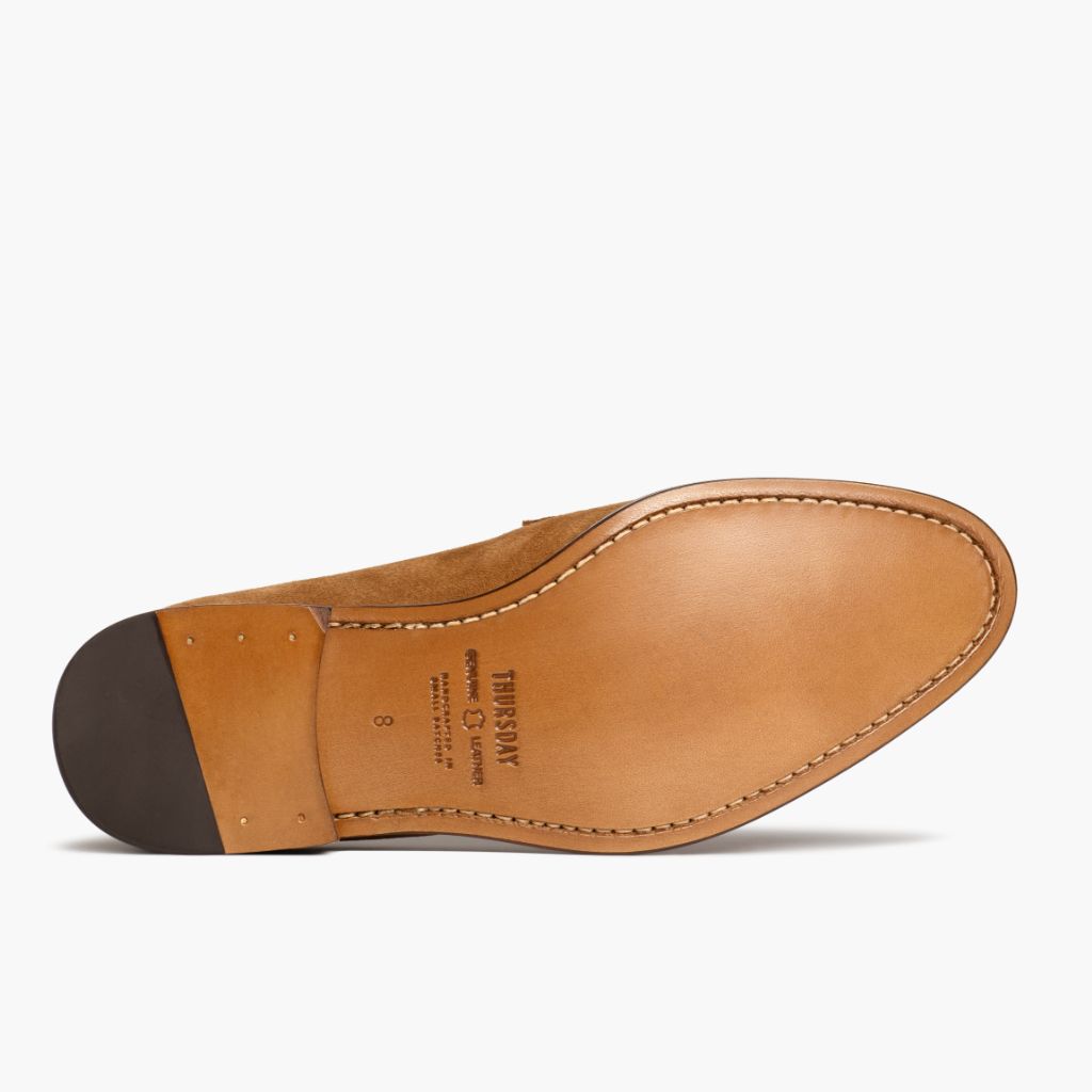 High-Traction Rubber Outsole & Lug Tread Pattern on Lincoln Cider Mocasines de cuero para Hombre