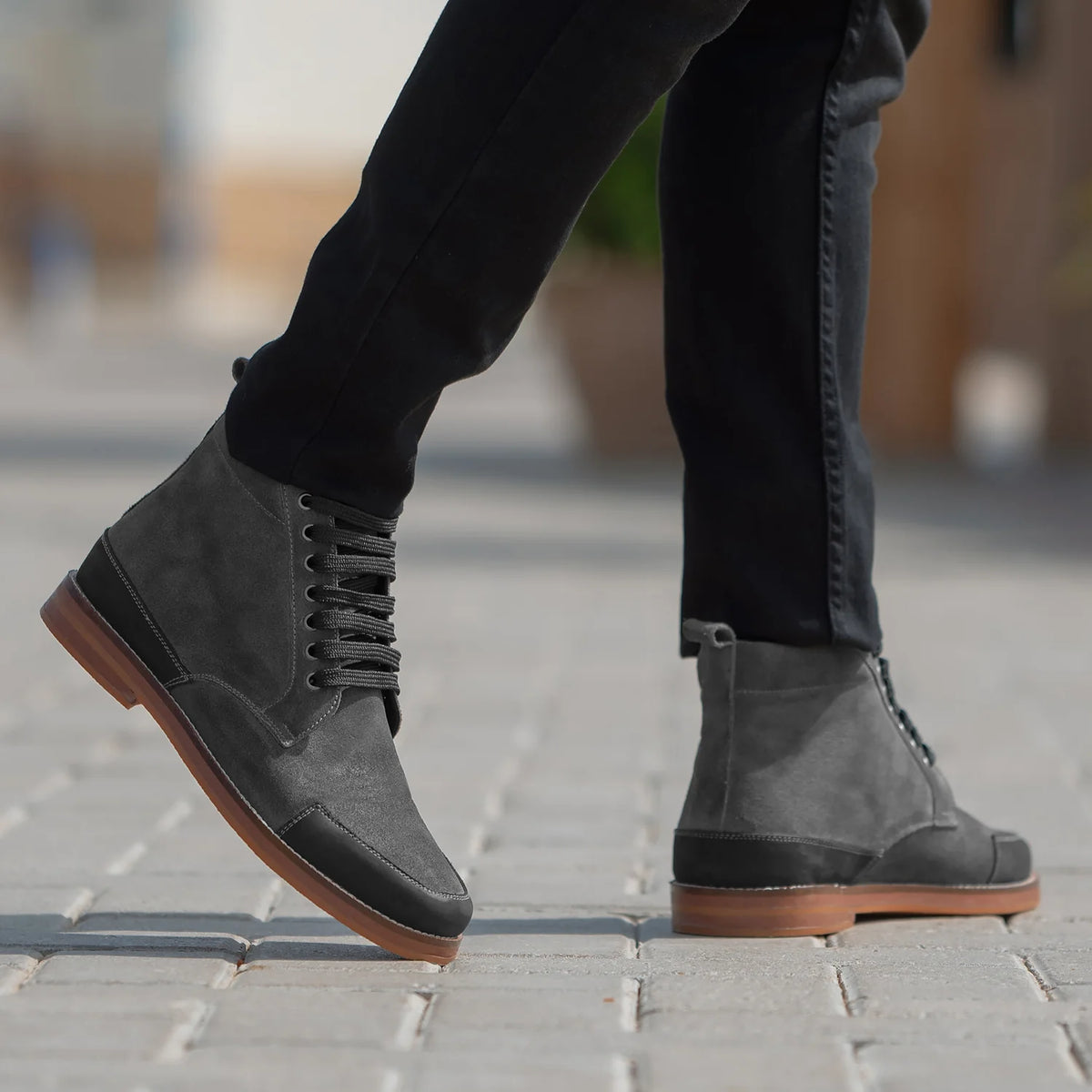 Distressed Grey Goatskin Suede Leather Boots - Construcción cosida Goodyear y puntera delantera