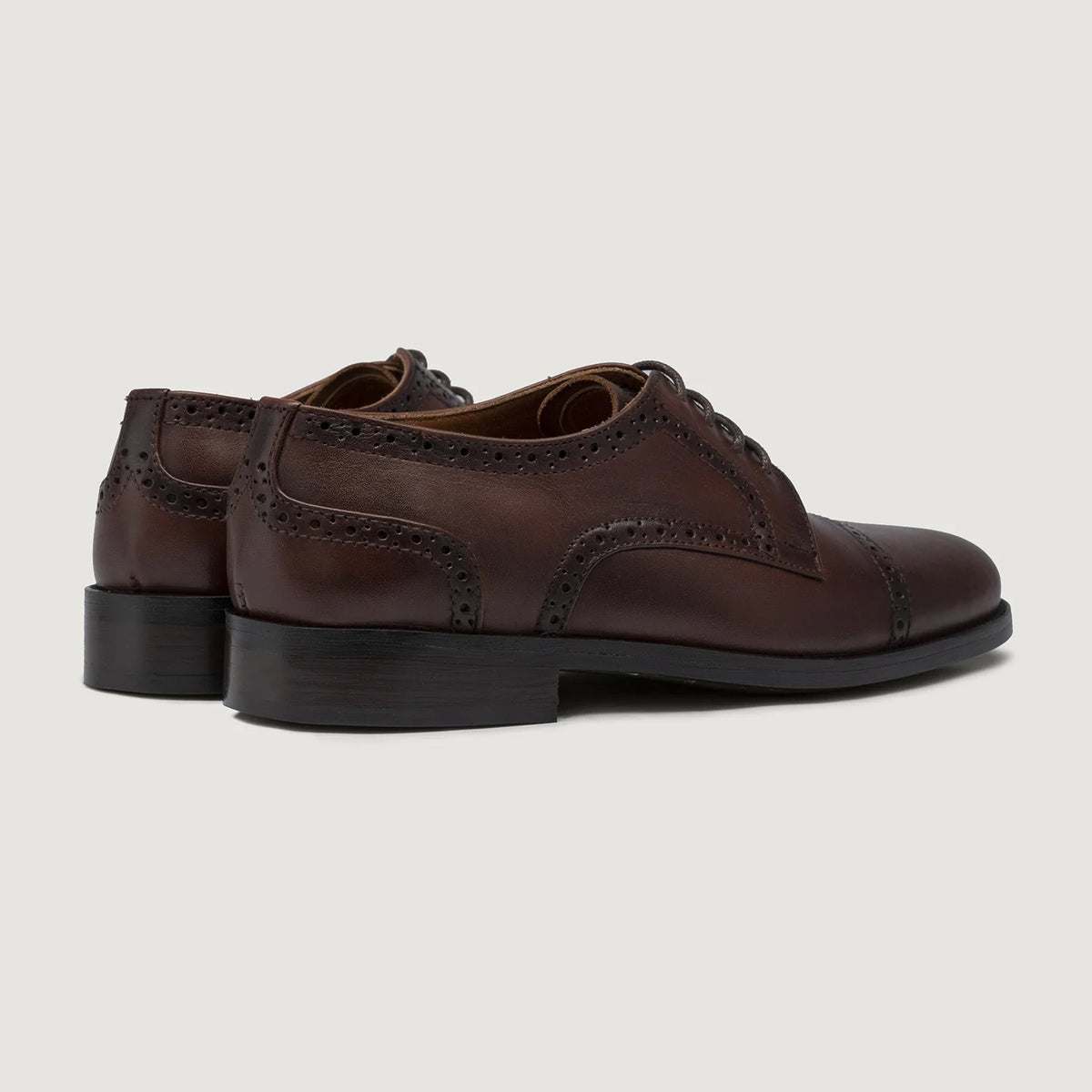 Dirk Brogues Derby Brown Leather Shoes StudGuard For Men - Contrafuerte de talón reforzado y doble costura de precisión