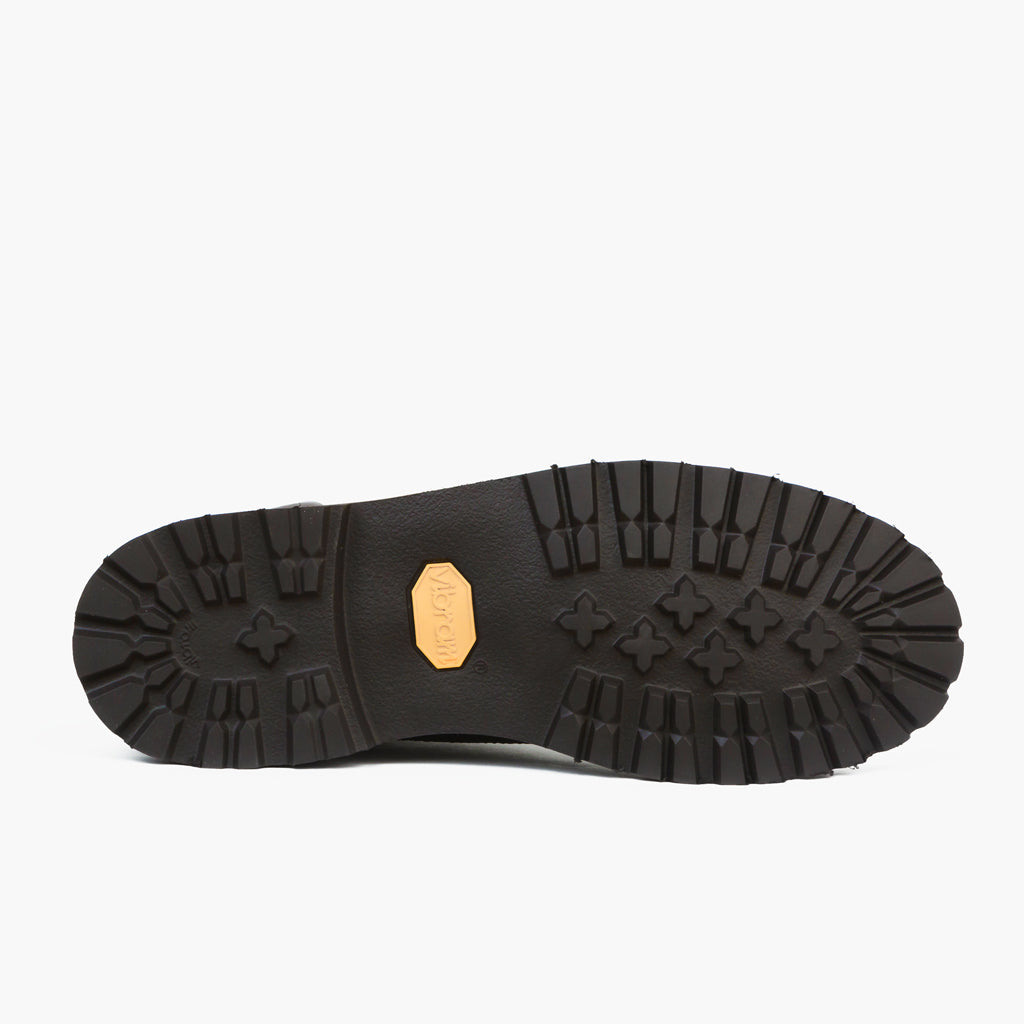 High-Traction Rubber Outsole & Lug Tread Pattern on Explorer Verde Oliva Oscuro Suede Botas de cuero para Hombre
