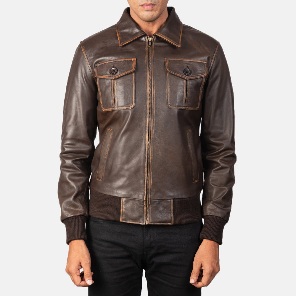 Men's Aaron Distressed Brown Leather Bomber Jacket - Vista de perfil lateral con corte ergonómico de manga