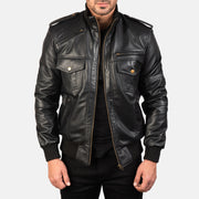 Men's Agent Shadow Negro Cazadora Bomber de Cuero para Hombre in Black Sheepskin Leather - Vista frontal y silueta a medida | Comprar online