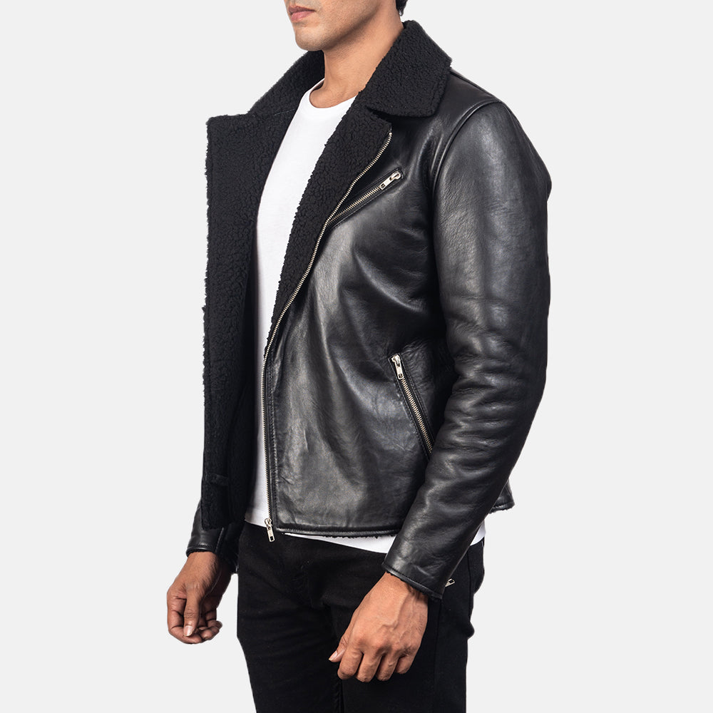 Black Sheepskin Leather Biker Jacket - Vista trasera con ajuste entallado en hombros y bajo impecable