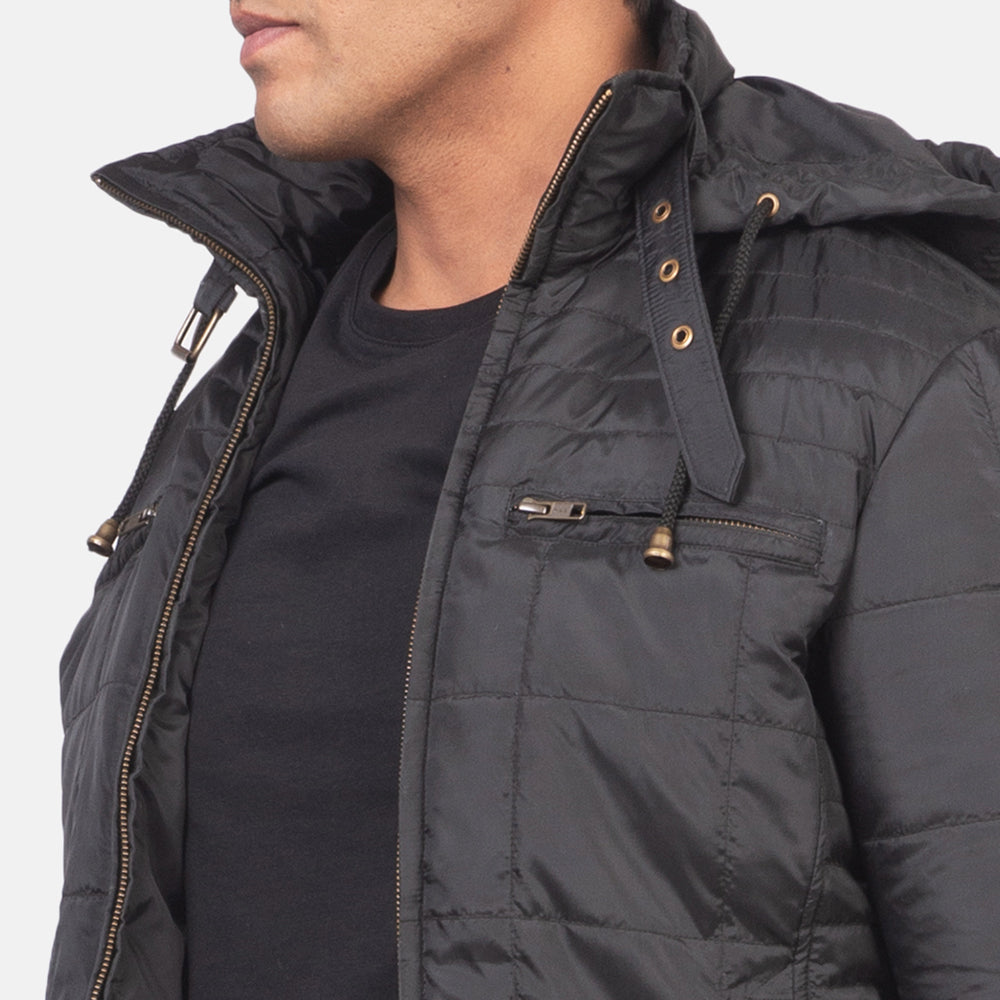 
Vista interior Showing Quilted Polyester Lining & Dos bolsillos interiores de utilidad