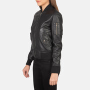 Black Sheepskin Leather Bomber Jacket - Vista trasera con ajuste entallado en hombros y bajo impecable