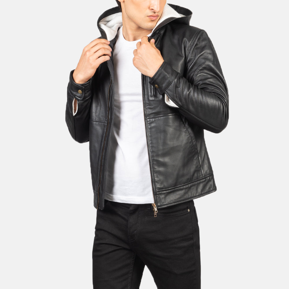 
Baston Chaqueta Bomber de Cuero para Hombre - Vista frontal y silueta entallada | Comprar online