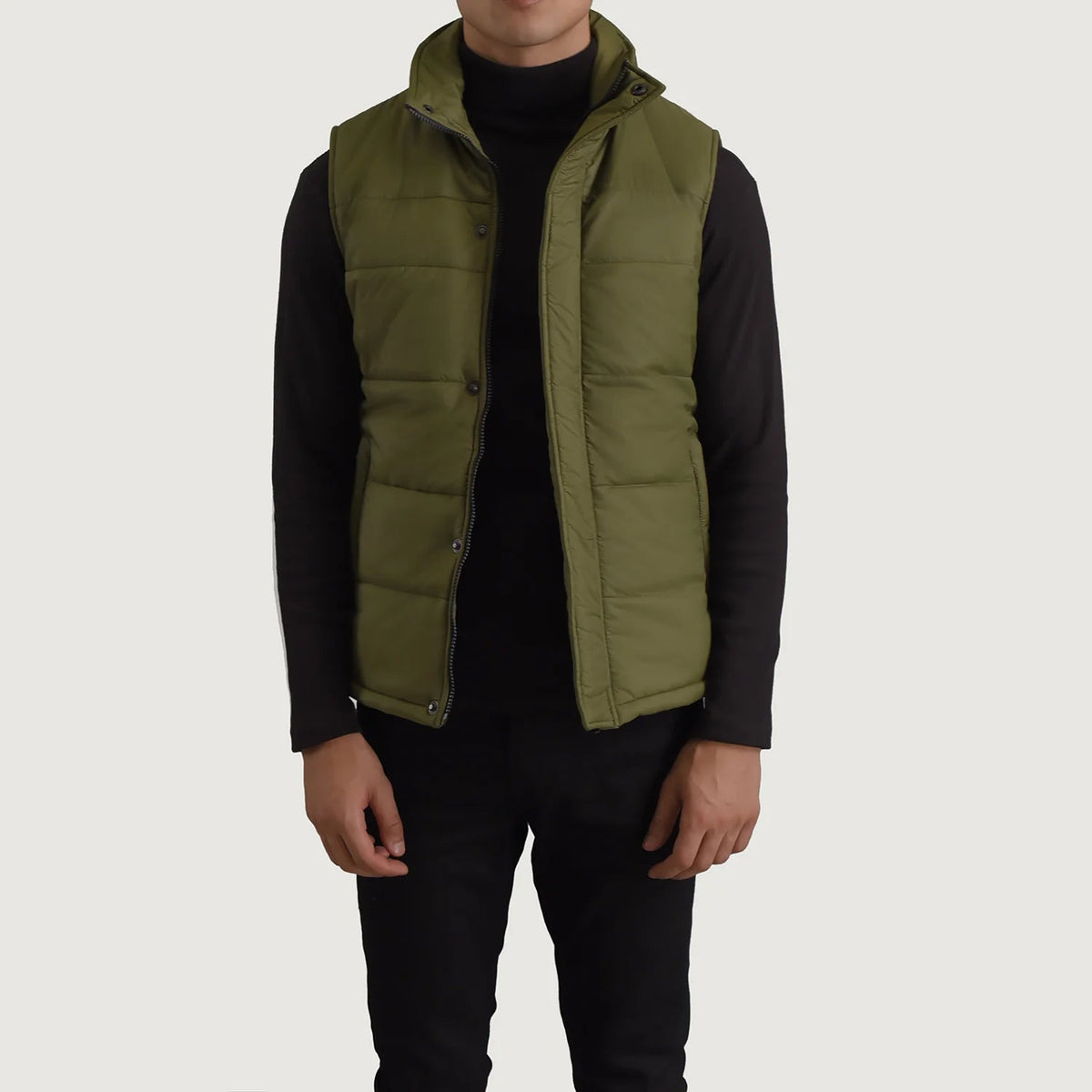 Bryan Verde Puffer Vest para Hombre in Green Full-Grain Leather - Vista frontal y silueta a medida | Comprar online