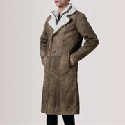 Cai Efecto Envejecido Marrón Leather Shearling Abrigo de Cuero para Hombre For Men - Vista de perfil lateral con corte ergonómico de manga