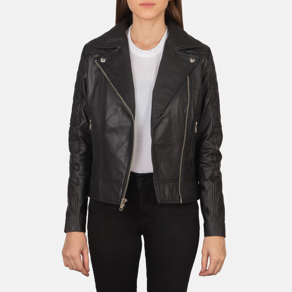 Women's Carolyn Quilted Black Biker Jacket in Black Goatskin Leather - Vista frontal y silueta a medida | Comprar online