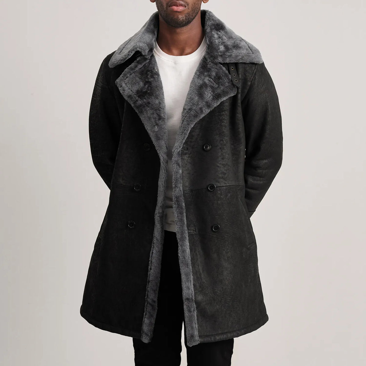 Charles Brown Suede Leather Shearling Double-Breasted Coat in Brown Goatskin Suede - Vista frontal y silueta a medida | Comprar online