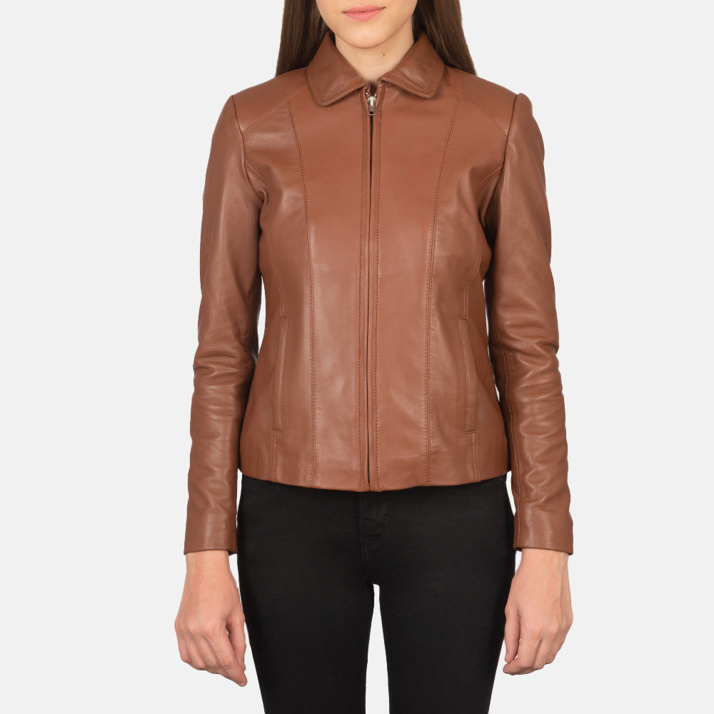 Detalle de cerca of Shirt &amp; Zipper Hardware on Women Colette Marrón Chaqueta de Cuero para Mujer