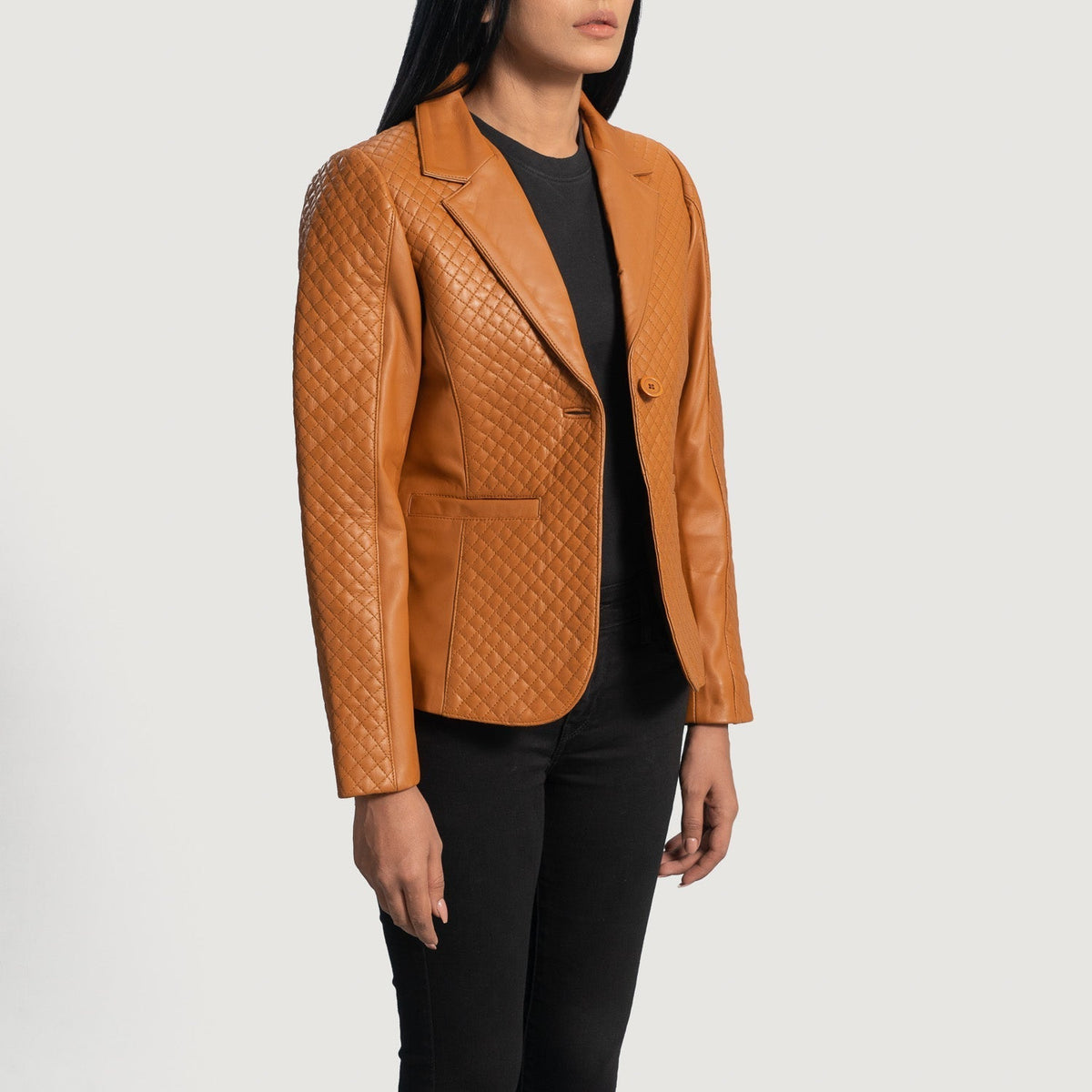
Brown Sheepskin leather Blazer - Vista posterior con hombros definidos y bajo impecable