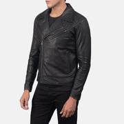 Distressed Brown Goatskin Leather Biker Jacket - Vista trasera con ajuste entallado en hombros y bajo impecable