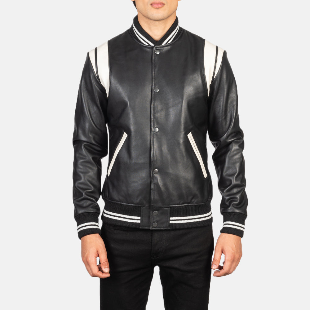 
Vista de detalle of Varsity & Snap Buttons Hardware on Dantee Negro Leather Varsity Chaqueta de Cuero para Hombre