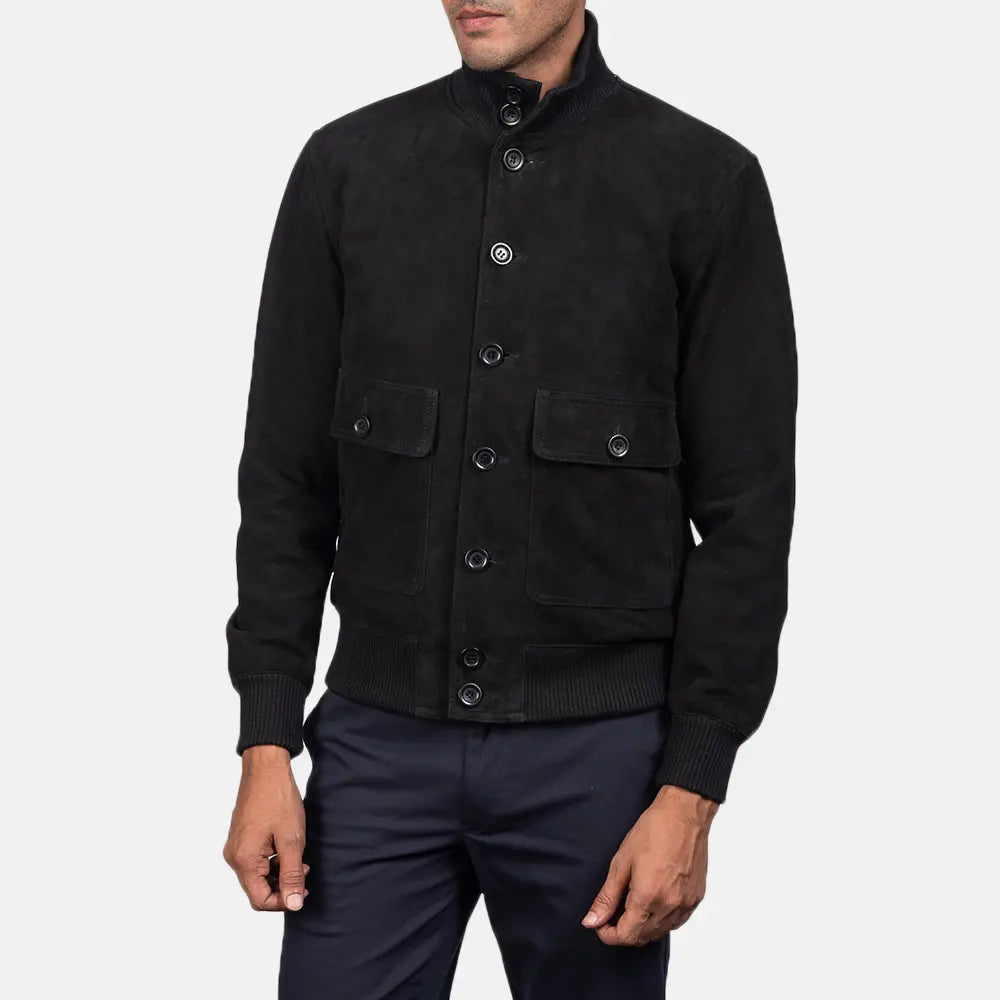 
Eaton Brown Suede Bomber Jacket - Vista lateral mostrando el corte ergonómico de mangas