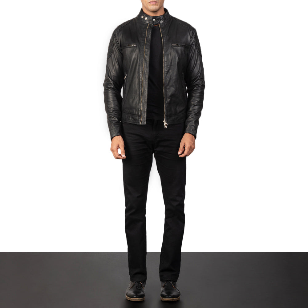 
Gatsby Quilted Black Leather Biker Jacket - Vista lateral mostrando el corte ergonómico de mangas