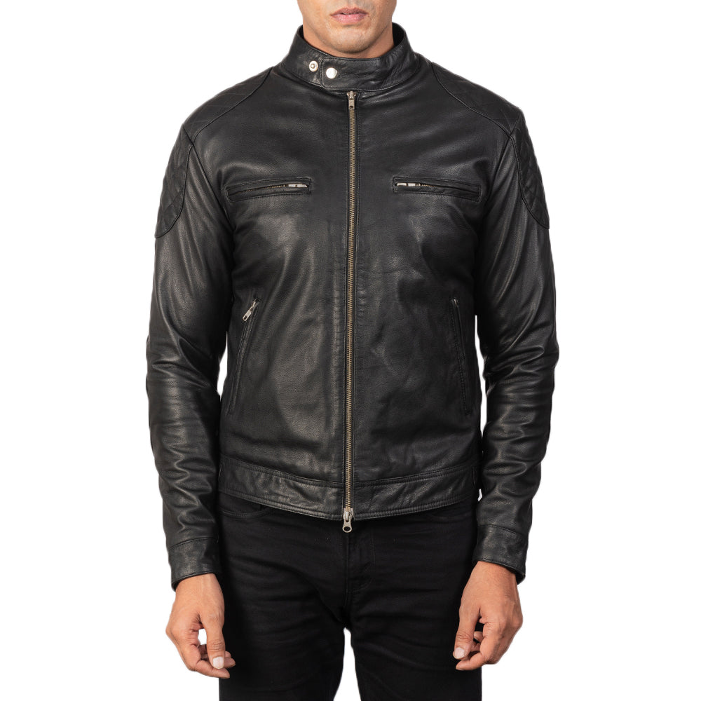 
Vista de detalle of Band with snap buttons & Zipper Hardware on Gatsby Quilted Black Leather Biker Jacket