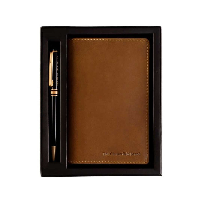 Giftset Leather Writing Case and Pen (Passport holder) para Mujer