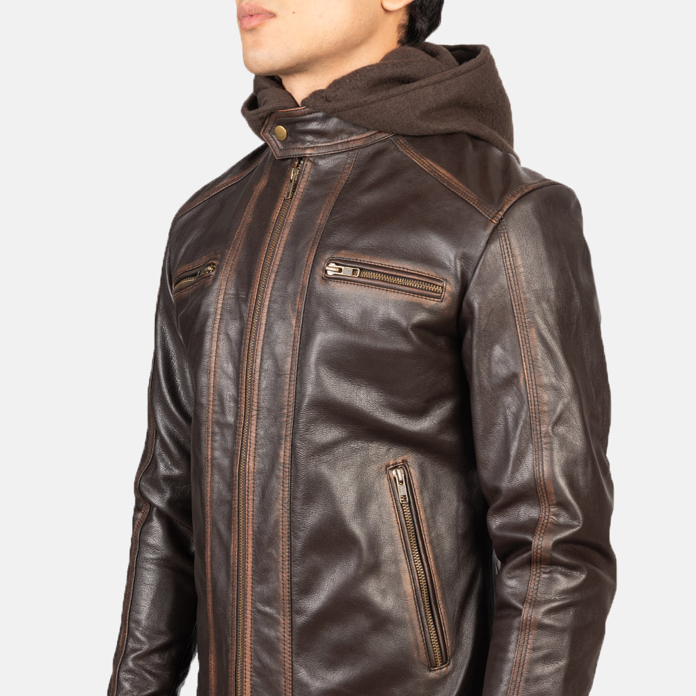 
Vista interior Showing Quilted Polyester Lining & Dos bolsillos interiores de utilidad