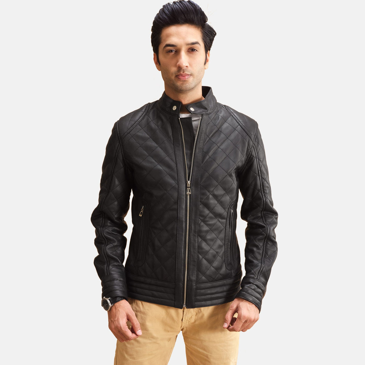 Henry Acolchado Negro Chaqueta de Cuero para Hombre in Black Sheepskin Leather - Vista frontal y silueta a medida | Comprar online