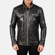 Detalle de cerca of High neck Band &amp; Zipper Hardware on Hudson Black Leather Biker Jacket