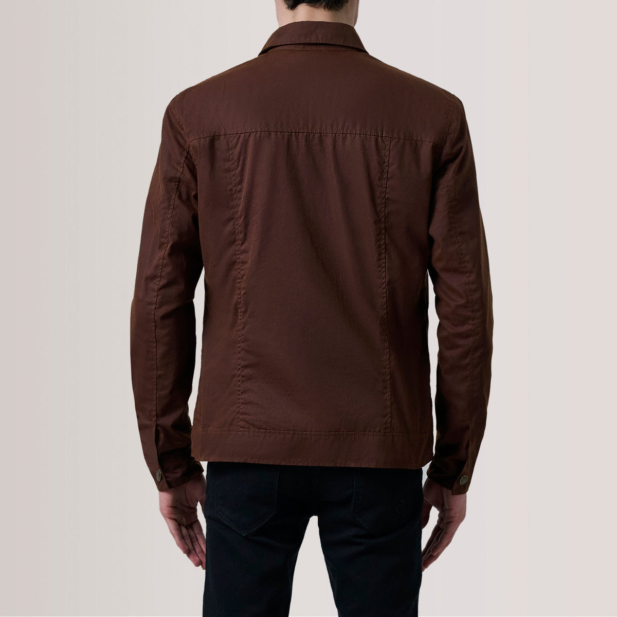 Detalle de cerca of Classic Collar &amp; Button Hardware on Irwin Marrón Waxed Canvas Field Chaqueta de Cuero para Hombre For Men