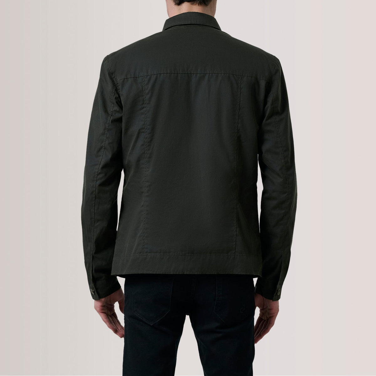 
Vista de detalle of Classic Collar & Button Hardware on Irwin Olive Waxed Canvas Field Chaqueta de Cuero para Hombre For Men