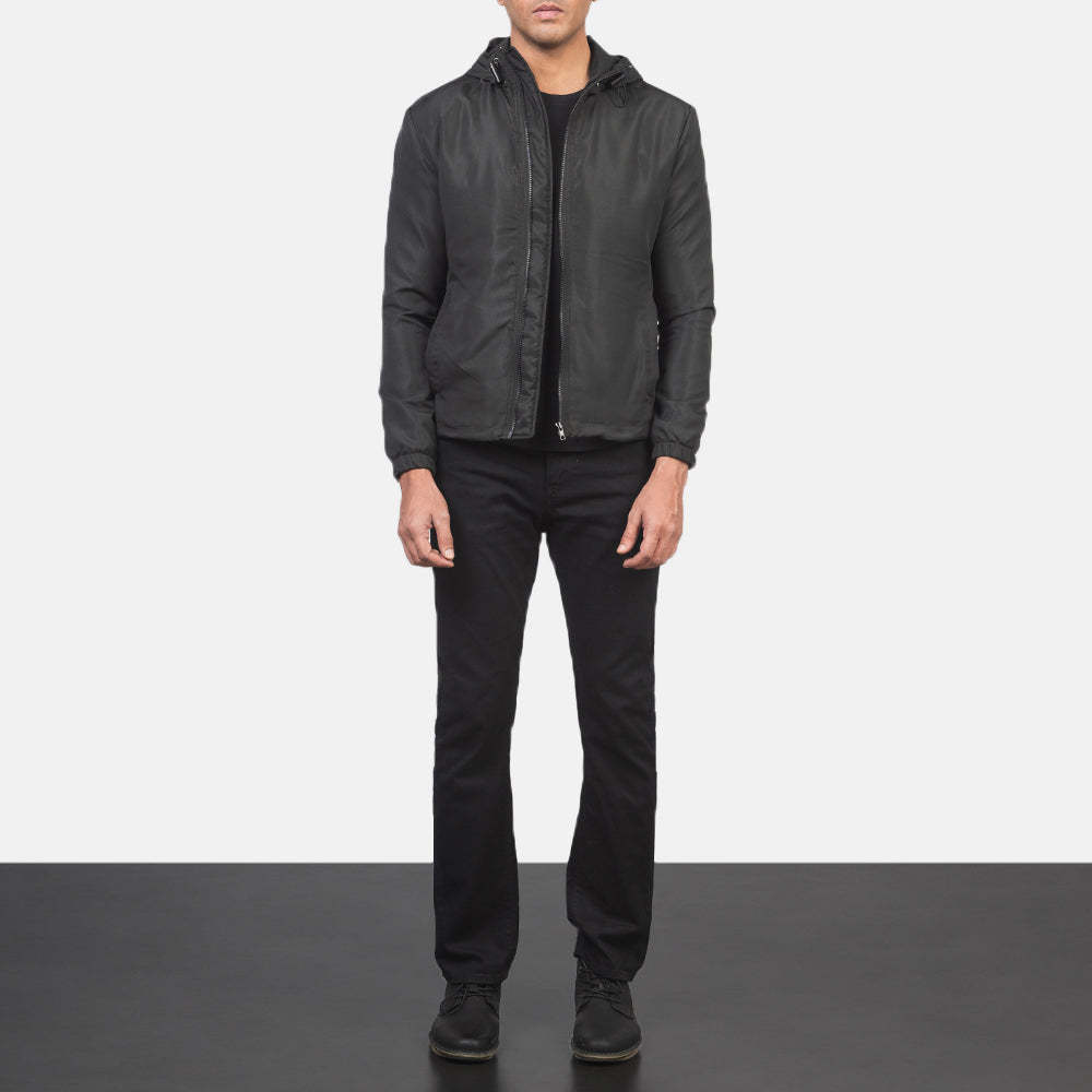 Jimmy Black Hooded Windbreaker Jacket - Vista lateral mostrando el corte ergonómico de mangas
