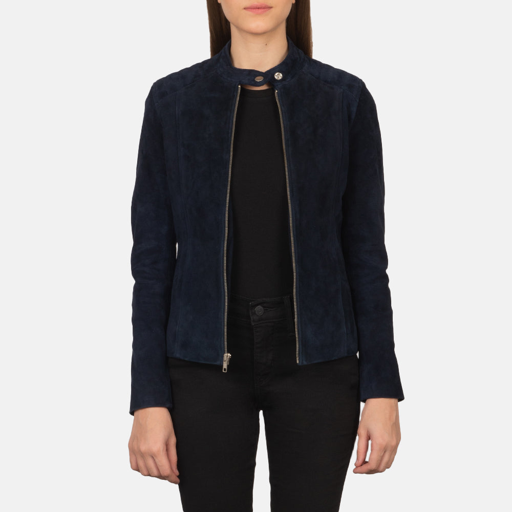 
Kelsee Navy Blue Suede Biker Jacket in Navy Blue Goatskin Suede - Vista frontal y silueta entallada | Comprar online