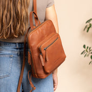 Floran Full-Grain Leather Backpack para Mujer – Vista alternativa del producto 2