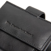 
Solid Antique Brass Hardware & Heavy-Duty Dual Zipper Detail on Lesina Cuero Flor Integral Tarjetero