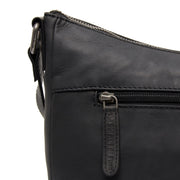 Vista interior Showing Dedicated Padded Laptop Sleeve &amp; Multi-Compartment Organization