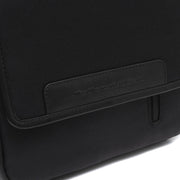 Vista interior Showing Dedicated Padded Laptop Sleeve &amp; Multi-Compartment Organization
