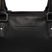 Classic 100% Full-Grain leather Goods - Vista trasera con ajuste entallado en hombros y bajo impecable