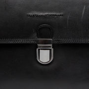 
Classic 100% Full-Grain leather Goods - Vista posterior con hombros definidos y bajo impecable