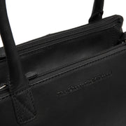 Classic 100% Full-Grain leather Goods - Vista trasera con ajuste entallado en hombros y bajo impecable