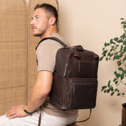Calden Full-Grain Leather Laptop Backpack para Mujer – Vista alternativa del producto 2