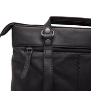 Caldero Full-Grain Leather Laptop Backpack para Mujer - Structured Side Profile Showing Gusset Depth &amp; Expansion Capacity