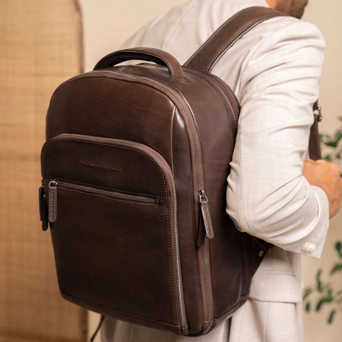 Maggiore Full-Grain Leather Laptop Backpack para Hombre – Vista alternativa del producto 2