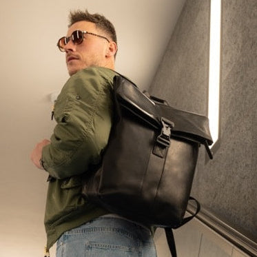 Savona Full-Grain Leather Laptop Backpack para Mujer