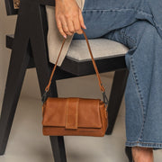 Clifden Full-Grain Leather Shoulder Bag para Mujer – Vista alternativa del producto 2