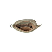 Solid Antique Brass Hardware &amp; Heavy-Duty Dual Zipper Detail on Sintra Bolso de hombro de cuero flor