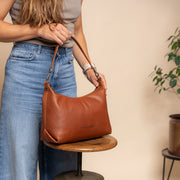 Skara Full-Grain Leather Shoulder Bag para Mujer – Vista alternativa del producto 3