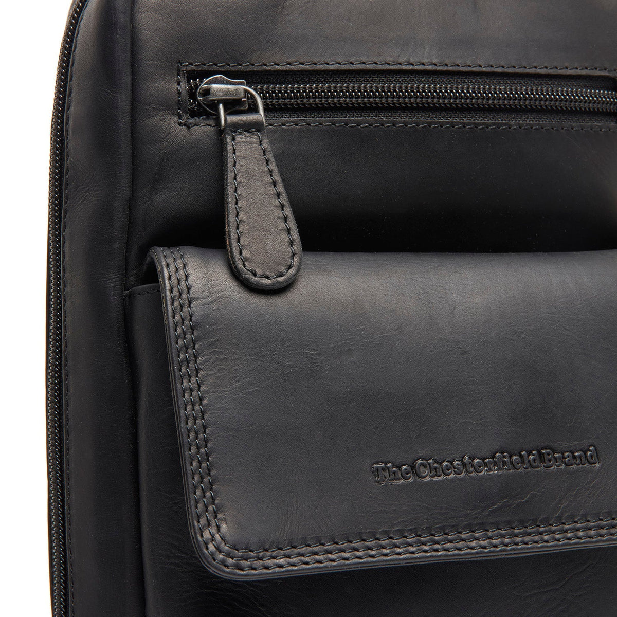 
Leather Sling Bag Turelle - Perfil lateral estructurado con profundidad de fuelle