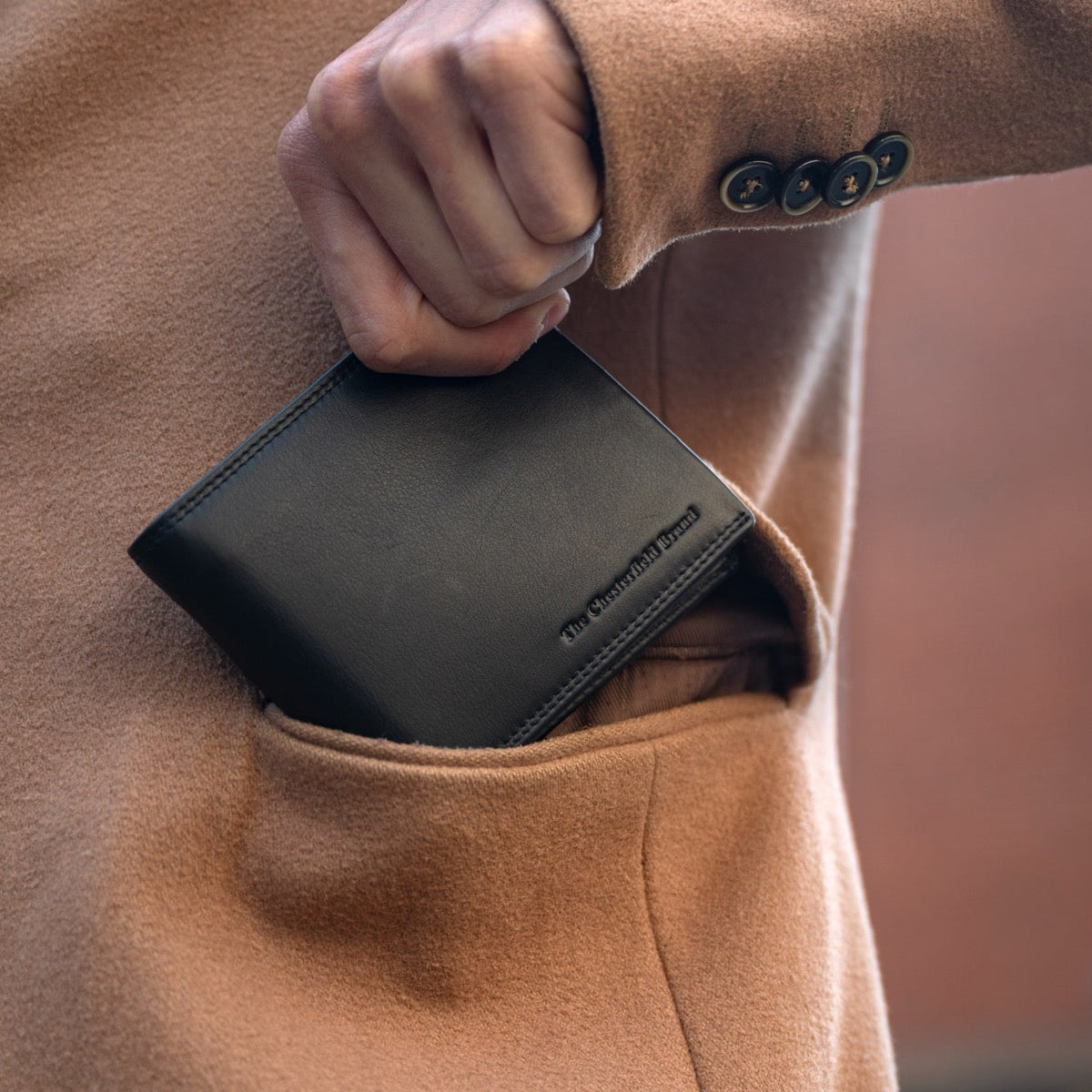 Stephens Full-Grain Cartera de Cuero para Hombre - Structured Side Profile Showing Gusset Depth &amp; Expansion Capacity